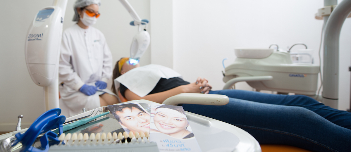 Zahnpflege und ZOOM Whitening